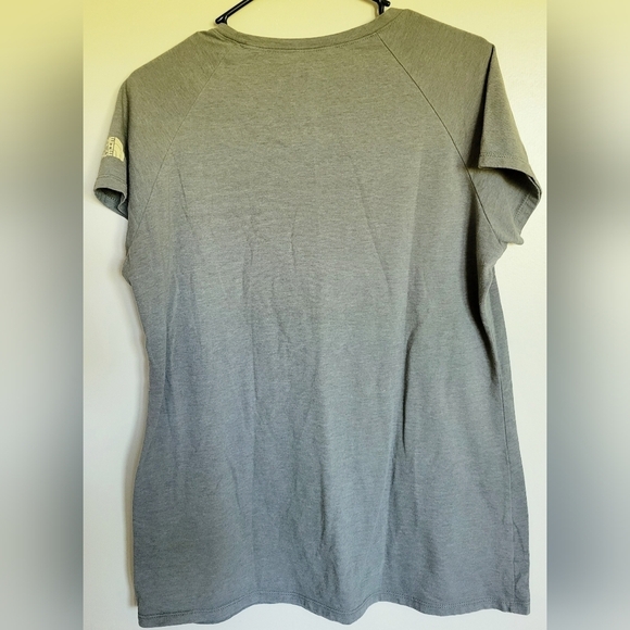 The North Face Women's Gray Sunset Scoop Neck Tee Size XL - Picture 2 of 5